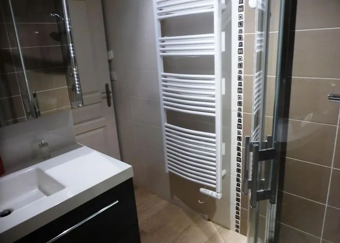 Ferienhaus De Charme Avec Terrasse, Proche Sports D'hiver, Animaux Admis - Fr-1-582-26 *